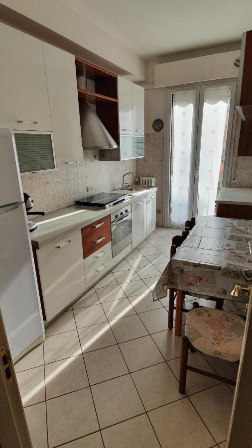 Comfort House Pesaro Exterior foto